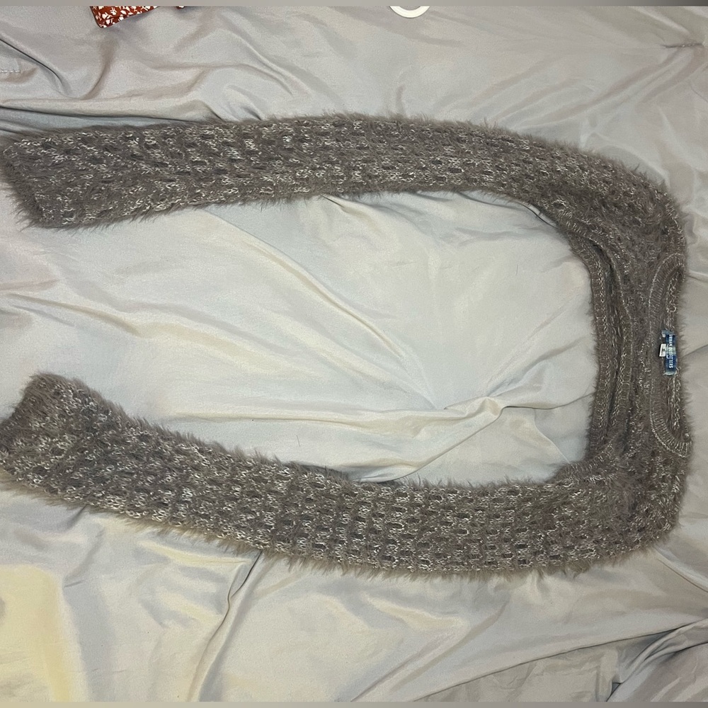 Urban outfitters bolero size medium fits small and medium. Great condition - Picture 4 of 7